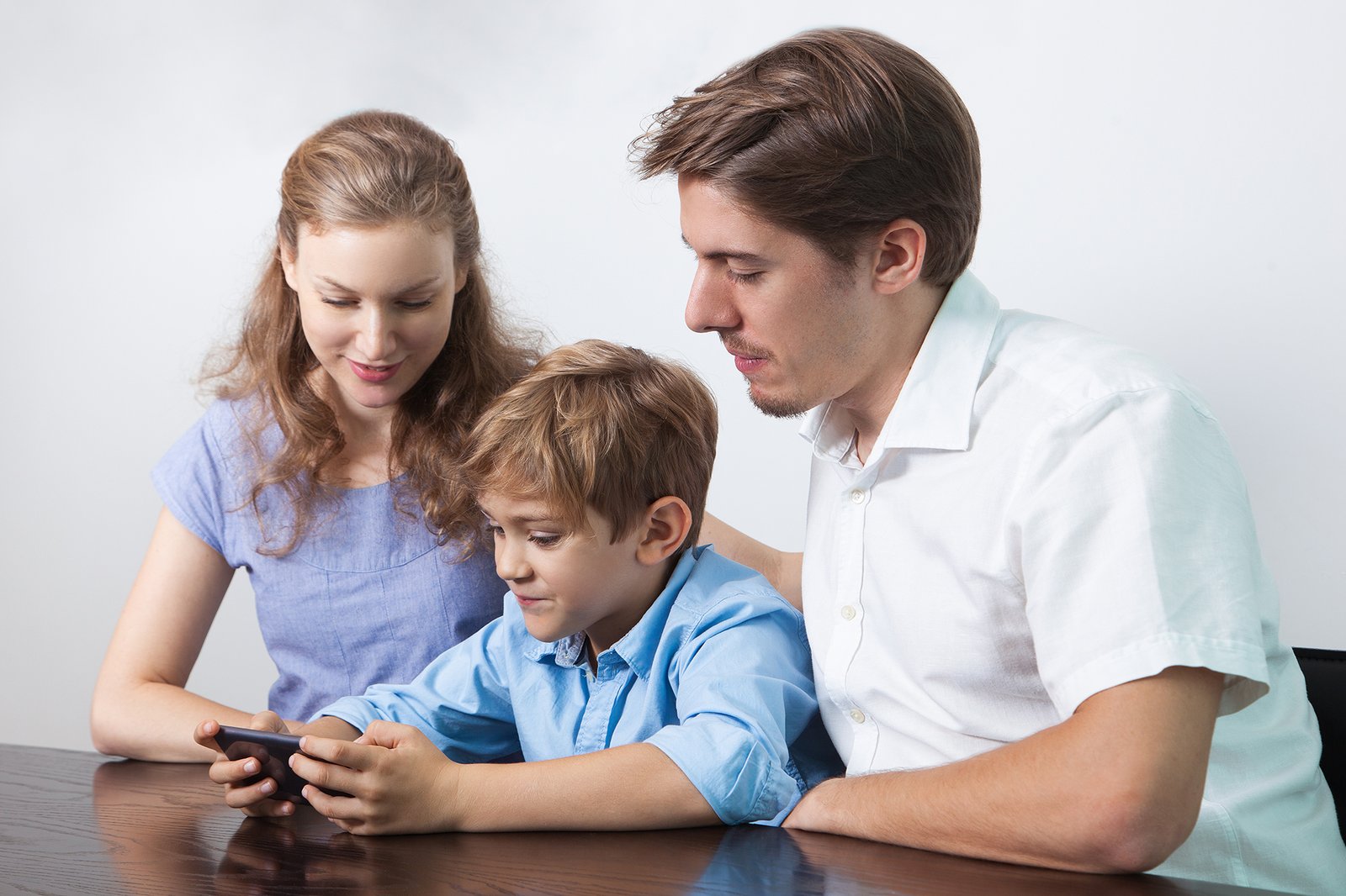 5 Ways Digital Gadgets Affect Your Kid's Growing Years.
